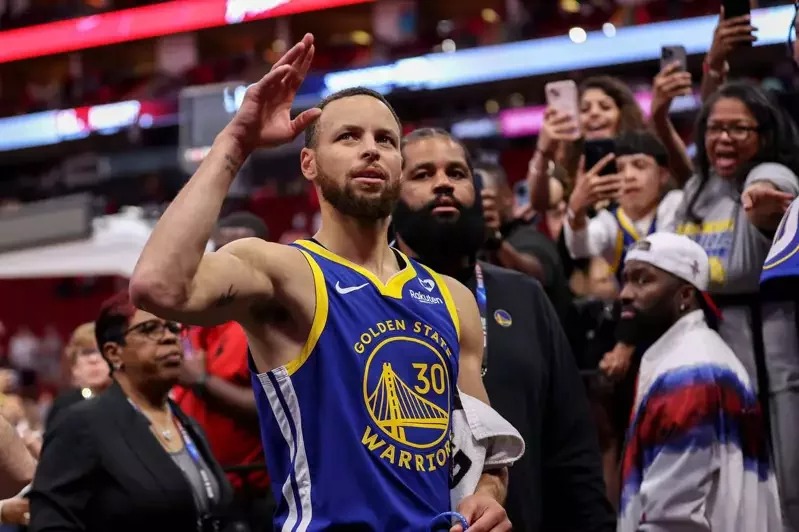 Warriors Extend Winning Streak to 13 Against Rockets, Second Only to Knicks’ Dominance Over Pistons